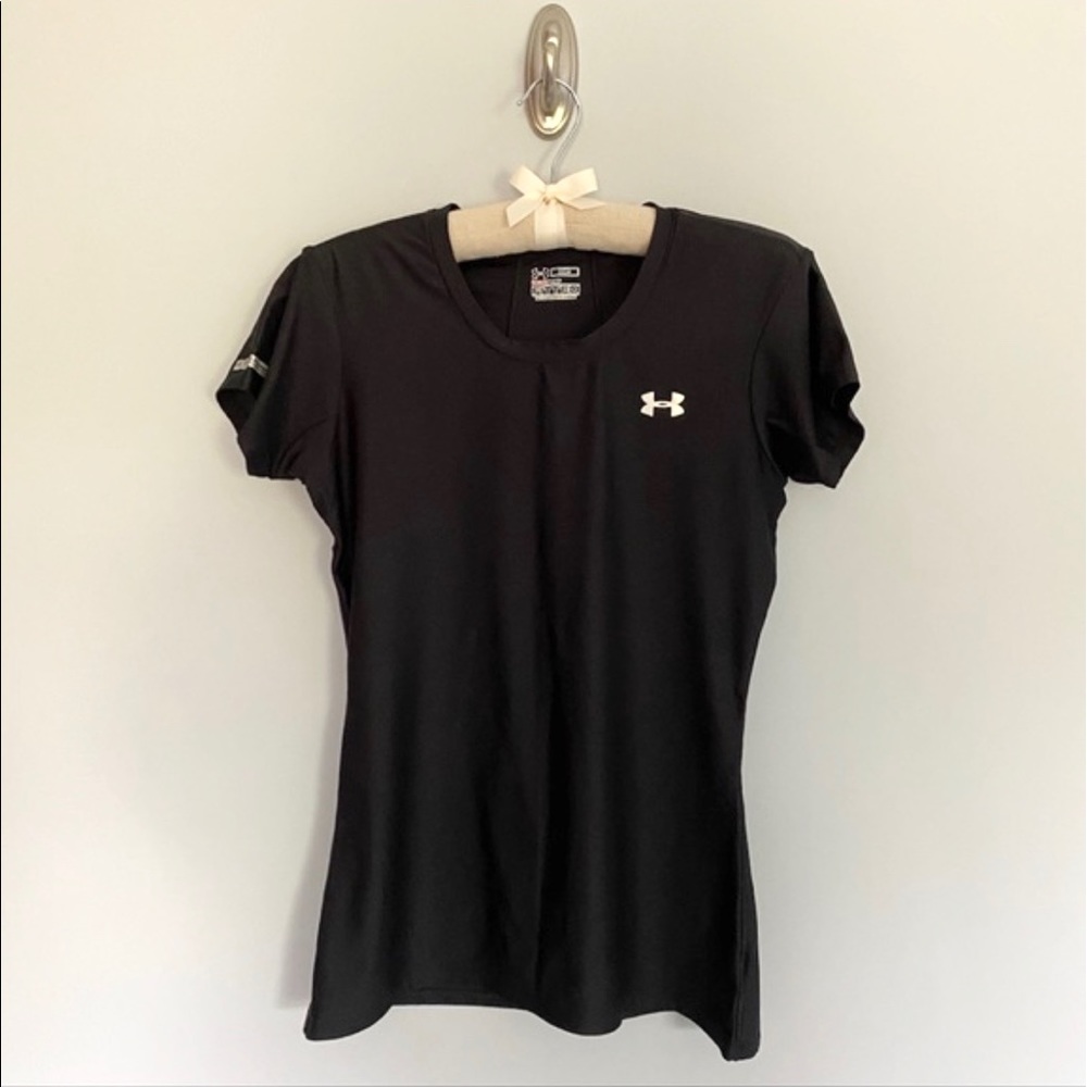 Under Armour Semi-Fitted Black Heat Gear Top EUC